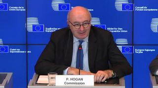 Le commissaire européen Phil Hogan, lors du conseil agricole européen le 9 octobre à Luxembourg. Le commissaire européen Phil Hogan, lors du conseil agricole européen le 9 octobre à Luxembourg.